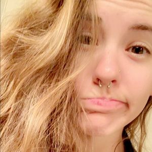 Meet your Posher, Avery